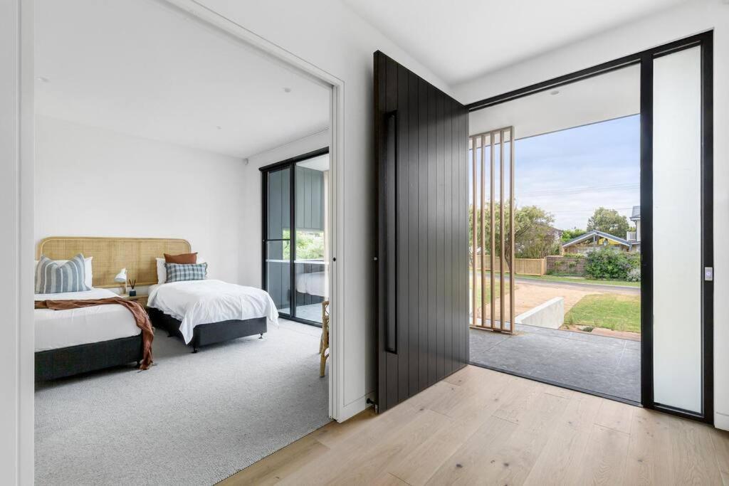 Kirks On Park - Brand New Luxury Home, Great Location ซอร์เรนโต ภายนอก รูปภาพ